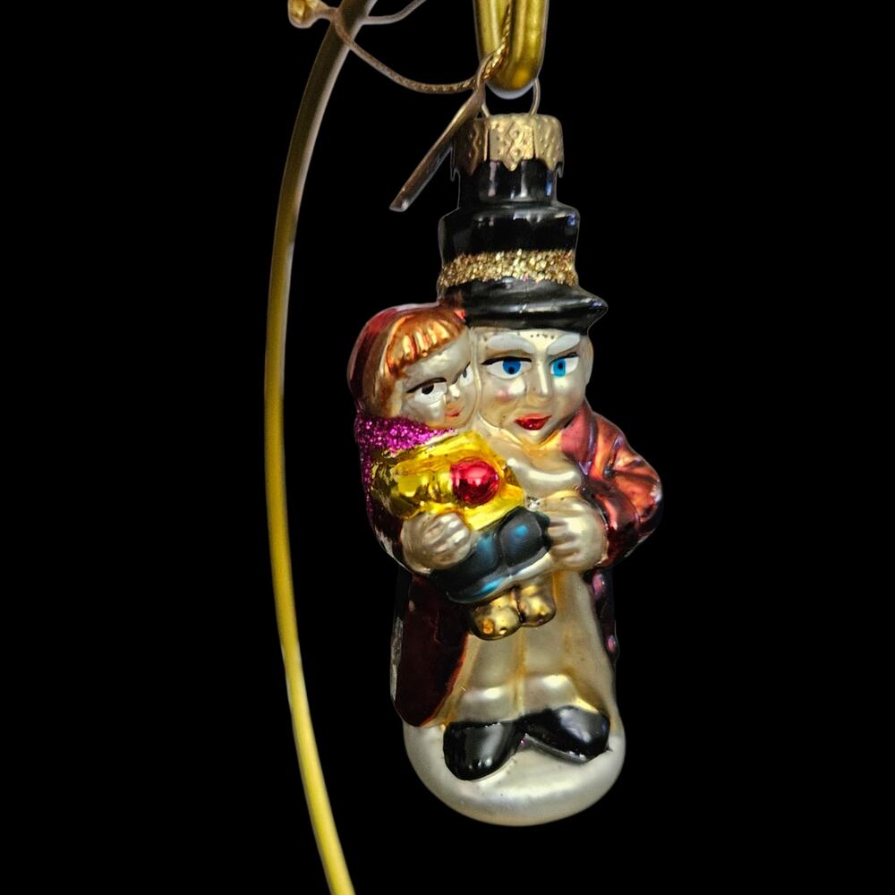 Thomas Pacconi Victorian Adult Holding Child Glass Christmas Ornament